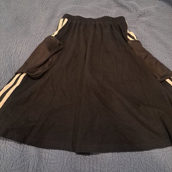 Black Sporty Skirt with Side Pockets - Picture 2 of 2